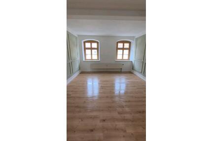 Wohnung ind Scheinfeld - 1.300,00&nbsp;EUR Kaltmiete, ca.&nbsp; 134,00&nbsp;m&sup2; in Scheinfeld (PLZ: 91443)