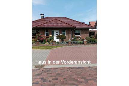 Gepflegter Bungalow mit großem Garten in Wittmund . ( PRIVAT )