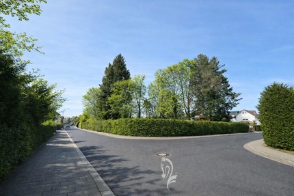 Teilbares Baugrundstück für 2 Einfamilienhäuser oder 2 Doppelhäuser - Gerolzhofen