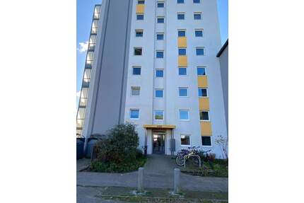Helle 3-Zimmer-Wohnung mit Balkon in Norderstedt-Friedrichsgabe