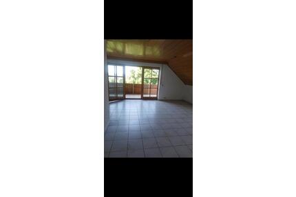 DG Mietwohnung - 1.300,00&nbsp;EUR Kaltmiete, ca.&nbsp; 105,00&nbsp;m&sup2; in Adelsdorf (PLZ: 91325)