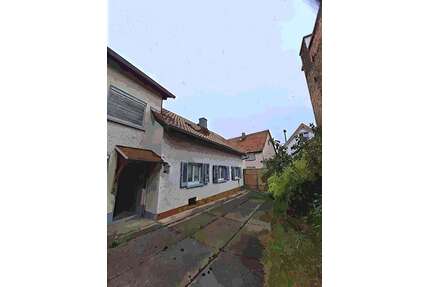 Haus zum Kaufen in Flörsheim 450.000,00 € 140 m²