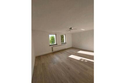 2 Zimmer Wohnung - 490,00&nbsp;EUR Kaltmiete, ca.&nbsp; 60,00&nbsp;m&sup2; in Kleinmaischeid (PLZ: 56271)