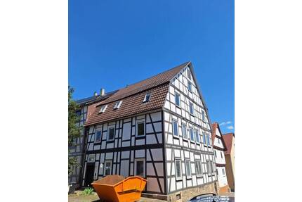 *** Dreifamilienhaus direkt in Naumburg zu verkaufen ***