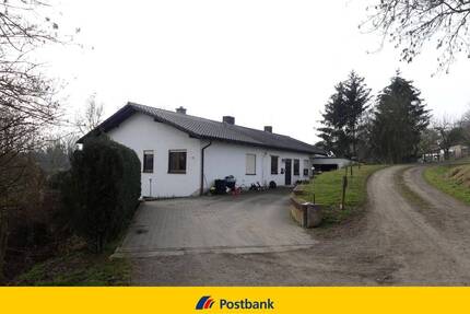 Zwangsversteigerung - Wohnung mit Garage in Schrecksbach - provisionsfrei für Ersteher!