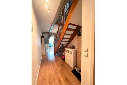 Traumhafte Wohnung - 975,00&nbsp;EUR Kaltmiete, ca.&nbsp; 70,00&nbsp;m&sup2; in Pfatter (PLZ: 93102)