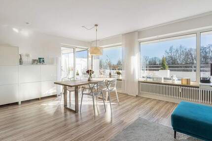 Ruhe, Weitblick, Dachterrasse - 3-Zimmer-Wohnung in grüner Lage von Haar