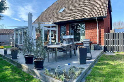 Charmantes Einfamilienhaus in Berenbostel mit Wintergarten - Garbsen