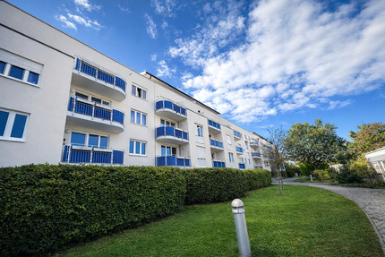 Freundliche 2-Zimmer-Wohnung mit 2 Balkonen! in bester Lage Unterschleißheim