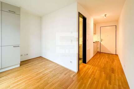 Wohnung zum Mieten in München 810,00 € 18.58 m²