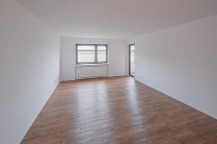 Neu renoviert: 3 Zimmer Mietwohnung mit Terrasse - Mönchweiler