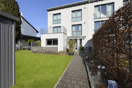 Familiendomizil mit viel Platz in bester Ortskernlage Ottobrunn!