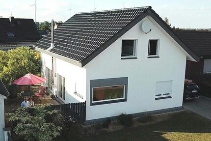 Einfamilienhaus (KfW 55) provisionsfrei - Steinheim