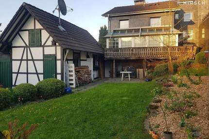 Großzügige Doppelhaushälfte aus Alt & Neubau-Mehrgenerationen Haus, ländlich gelegen - Wipperfürth