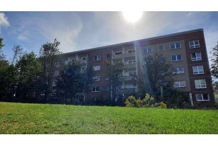 Wohnung zum Mieten in Wilkau-Hasslau 188,00 € 32.4 m²