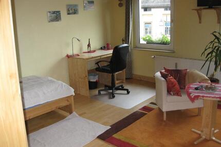 Möbliertes Zimmer - 400,00&nbsp;EUR Kaltmiete, ca.&nbsp; 20,00&nbsp;m&sup2; in Weißenfels (PLZ: 06667)