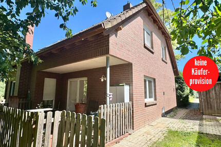 HORN IMMOBILIEN ++ tolles Grundstück mit Haus 7 Zimmer und Gästehaus in Quadenschönfeld Möllenbeck