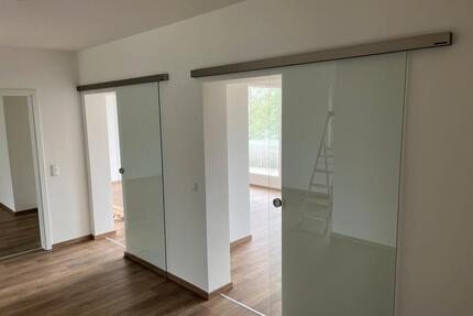 Modern und komplett neu sanierte 2-3 Zimmer Wohnung - Coburg