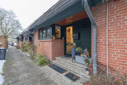 Familiengerechtes Reihenmittelhaus mit Keller und Carport in guter Lage von Rendsburg