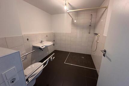 Hachenburg: Rollstuhlgerechte 2ZKB mit Balkon