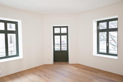 Helle 2-Raum-Wohnung mit Balkon & trendy Küchenzeile - WE04 - Leipzig Ost