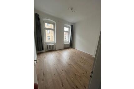 Ein WG Zimmer in unserer schönen Altbauwohnung - Köln Innenstadt