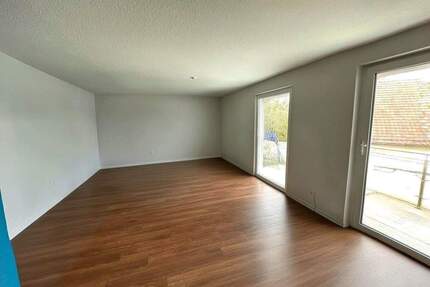 Exklusive Dachgeschosswohnung mit großzügigem Balkon - bezugsfrei ab 01.06.26 - Linkenheim-Hochstetten