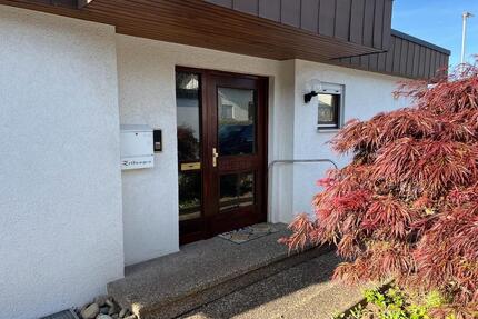 Bungalow mit Soutterrain und 2 -Zimmer Einliegerwohnung - Vaihingen an der Enz