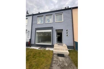 RMH in Nürnberg Leyh - 1.700,00&nbsp;EUR Kaltmiete, ca.&nbsp; 140,00&nbsp;m&sup2; in Nürnberg (PLZ: 90431) Gaismannshof