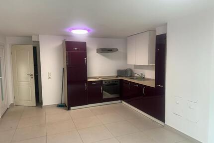 2 Zimmer keller Wohnung zum vermieten - Groß-Zimmern