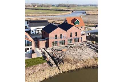 M 607: NUR NOCH EINE HÄLFTE VERFÜGBAR! Unverbaubarer Blick! Moderne und energieeffizienten Doppelhaushälfte mit Carport in Neuharlingerlsiel! - Neuharlingersiel Seriem