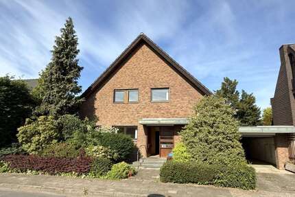 Haus zum Kaufen in Krefeld Traar 598.000,00 € 152 m² - Krefeld / Traar