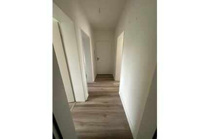 Verkauf: Renovierte 3-Zimmer-Eigentumswohnung - Henstedt-Ulzburg