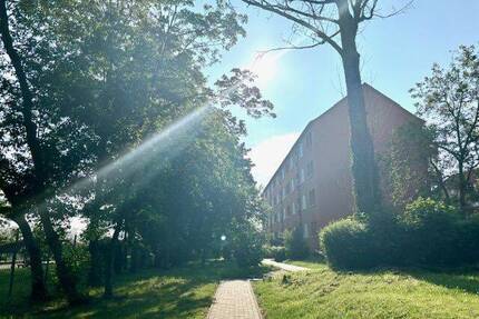 3 Raumwohnung mit Balkon - 360,00&nbsp;EUR Kaltmiete, ca.&nbsp; 59,90&nbsp;m&sup2;&nbsp;Wohnfl&auml;che in Weißenfels (PLZ: 06667)