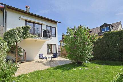 Tolles Einfamilienhaus mit großer Einliegerwohnung - Böblingen