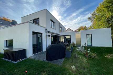 Haus zum Kaufen in Celle 590.000,00 € 231.71 m²