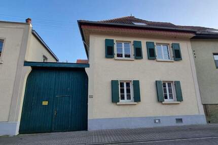 Hell, einladend, gemütlich. Altbaucharme mit mediterranem Hofflair in MA-Seckenheim. Ohne Provision! - Mannheim