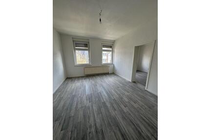 ** Frisch kernsanierte 3-Zimmer-Wohnung im Altbau ** - Gelsenkirchen Erle