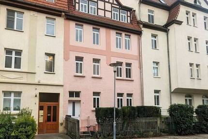 RESERVIERT! Mehrfamilienhaus mit solider Substanz und langfristigem Ertragspotenzial. - Jena Nord