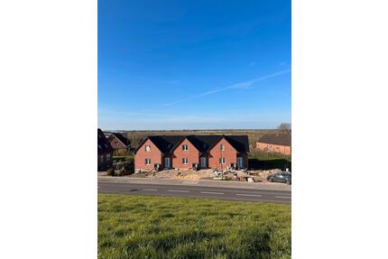 Erstbezug Moderne Reihenhäuser am Elbdeich in Jork, nähe Airbus