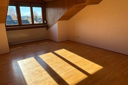 Helle Dachgeschoss-Wohnung in Plattling