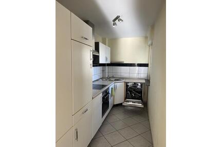 3-Zimmer-Wohnung mit Balkon, Kellerabteil und Garage in Böblingen