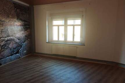 ++ RESERVIERT ++ 4 Raum-WHG in Regis-Breitingen (Erdgeschoss)
