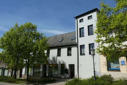 Haus zum Kaufen in Greiz 159.000,00 € 295 m²