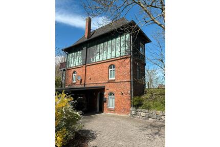 Einzigartiges Einfamilienhaus im historischen Stellwerk Husum