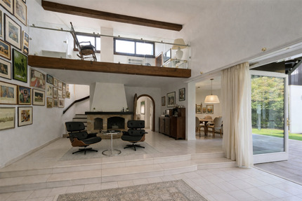 Familientraum in ruhiger Bestlage - Wohnen mit Garten, Kamin und Galerie - Grünwald