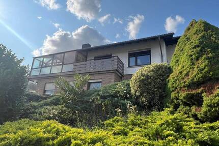 Top-Gelegenheit! Einfamilienhaus mit Einliegerwohnung in Hochstetten-Dhaun zu verkaufen.