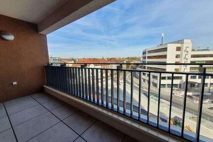 Wohnung zum Mieten in Regensburg 1.565,00 € 103 m²