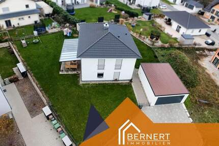 Neuwertiges Familienhaus in A+ Effizienz - großzügig, nachhaltig & sofort beziehbar - Wachenroth