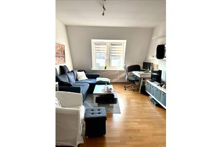 Charmante, helle 2-Zimmer-Wohnung im 5. OG in Frankfurt Ostend - Frankfurt am Main